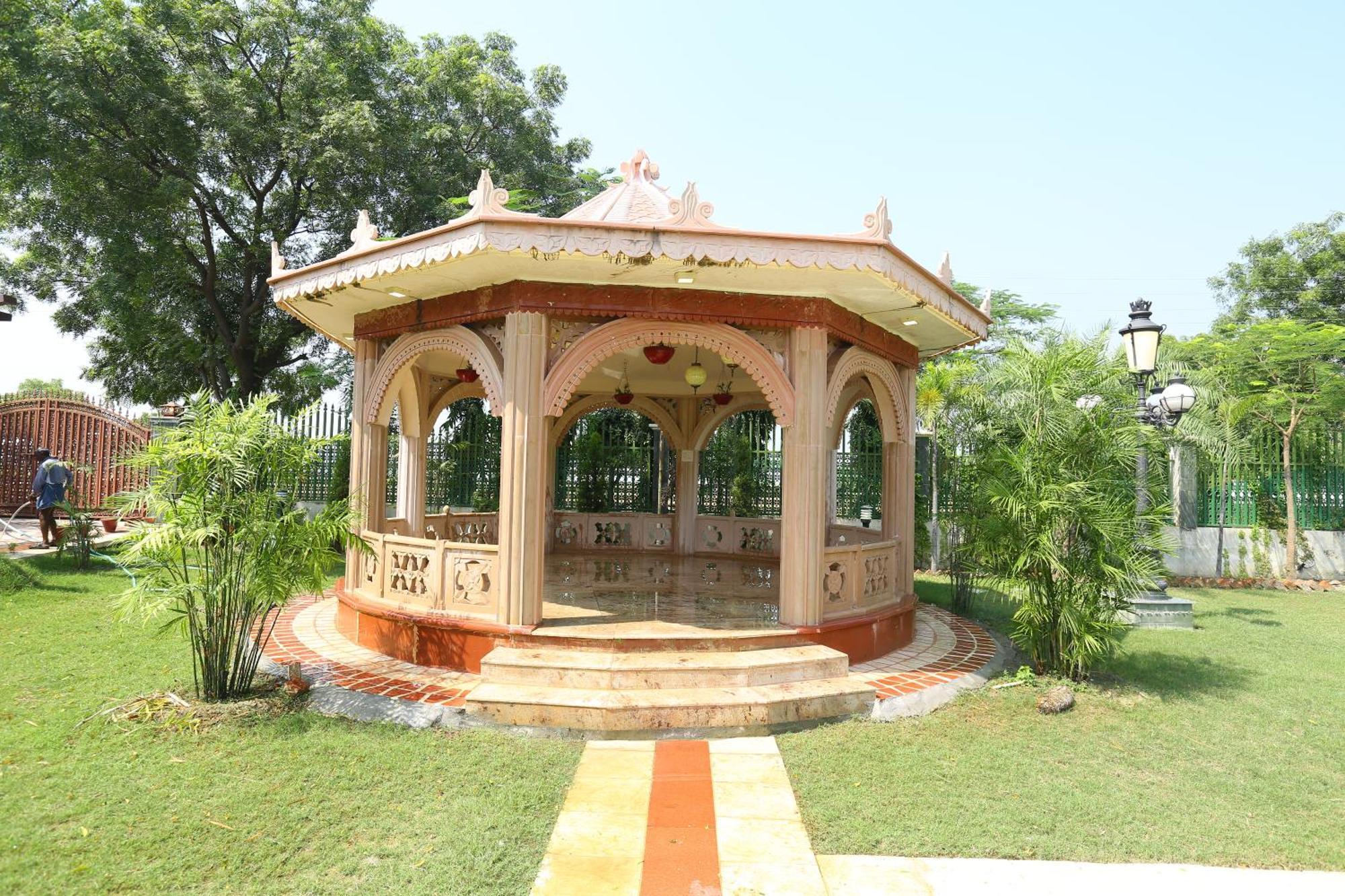 Mann The Palm Retreat Hotel Lucknow Exterior photo