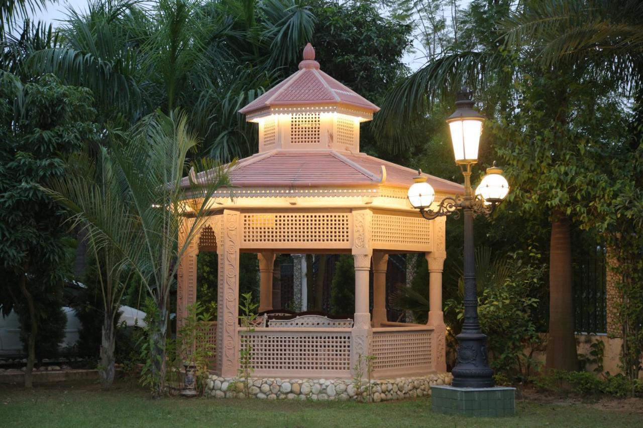 Mann The Palm Retreat Hotel Lucknow Exterior photo