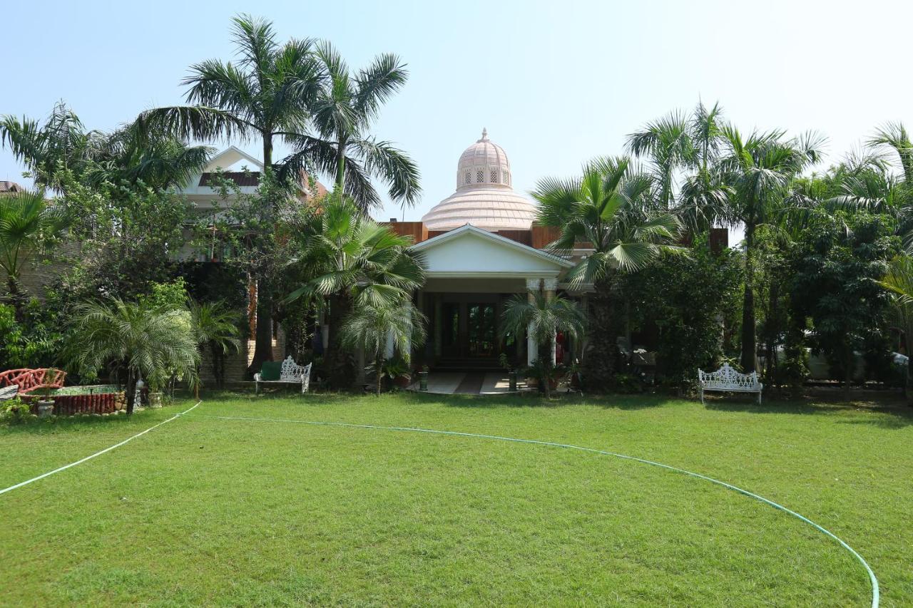 Mann The Palm Retreat Hotel Lucknow Exterior photo