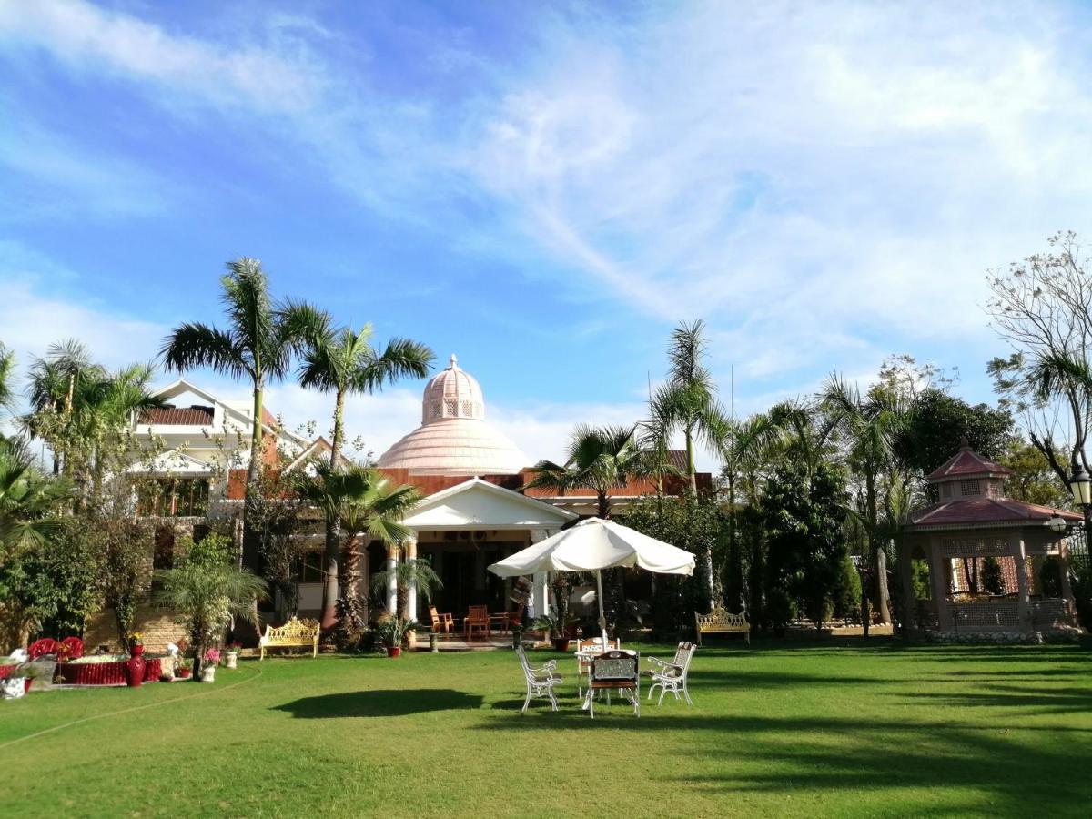 Mann The Palm Retreat Hotel Lucknow Exterior photo