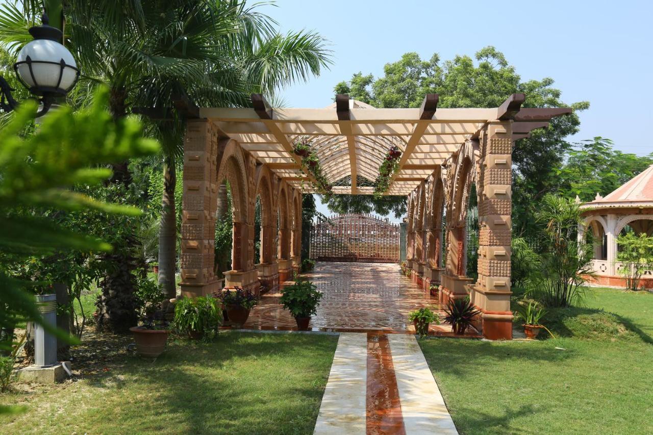 Mann The Palm Retreat Hotel Lucknow Exterior photo