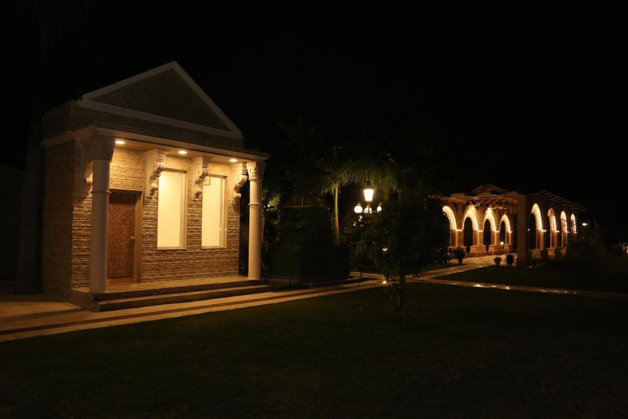 Mann The Palm Retreat Hotel Lucknow Exterior photo
