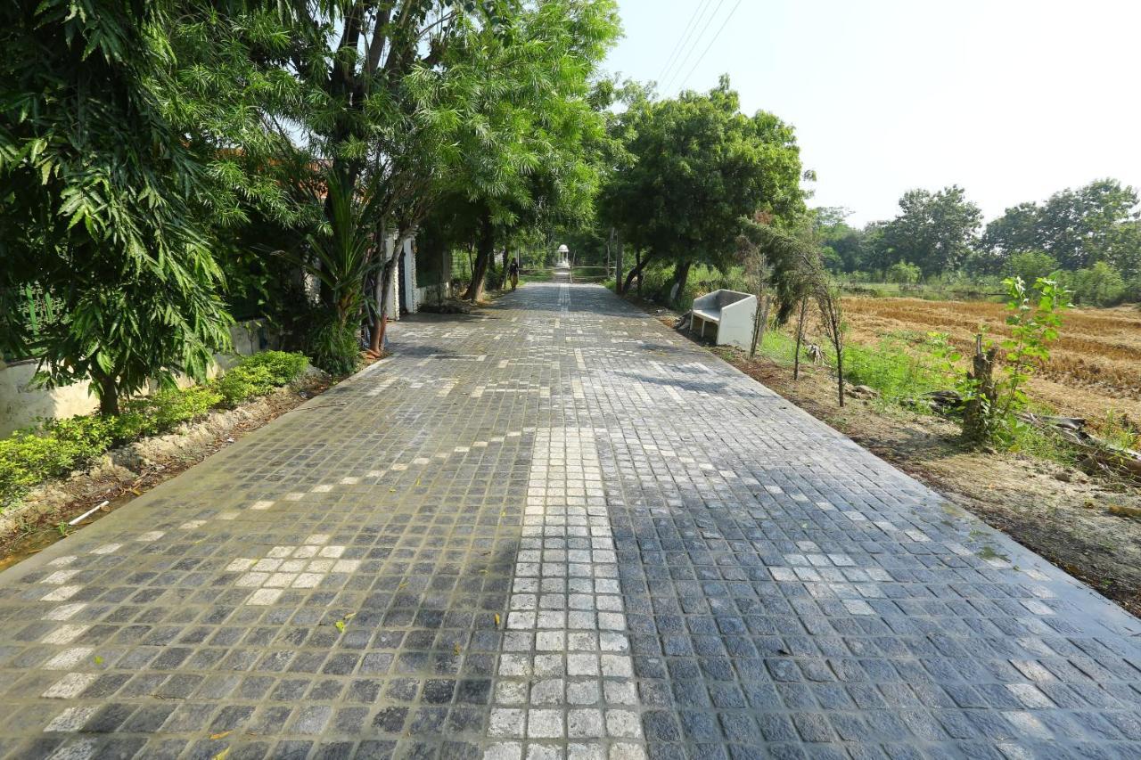 Mann The Palm Retreat Hotel Lucknow Exterior photo